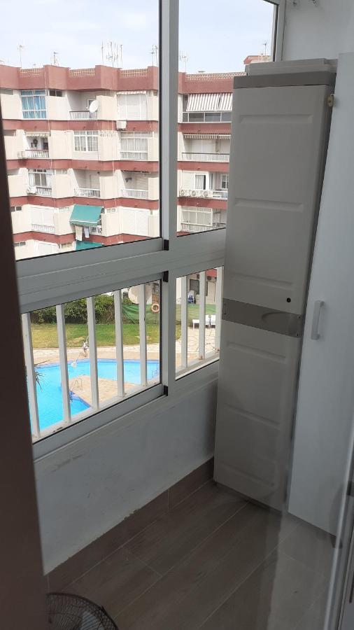 Amplio Piso Al Lado De La Playa En Nerja Apartment Exterior photo
