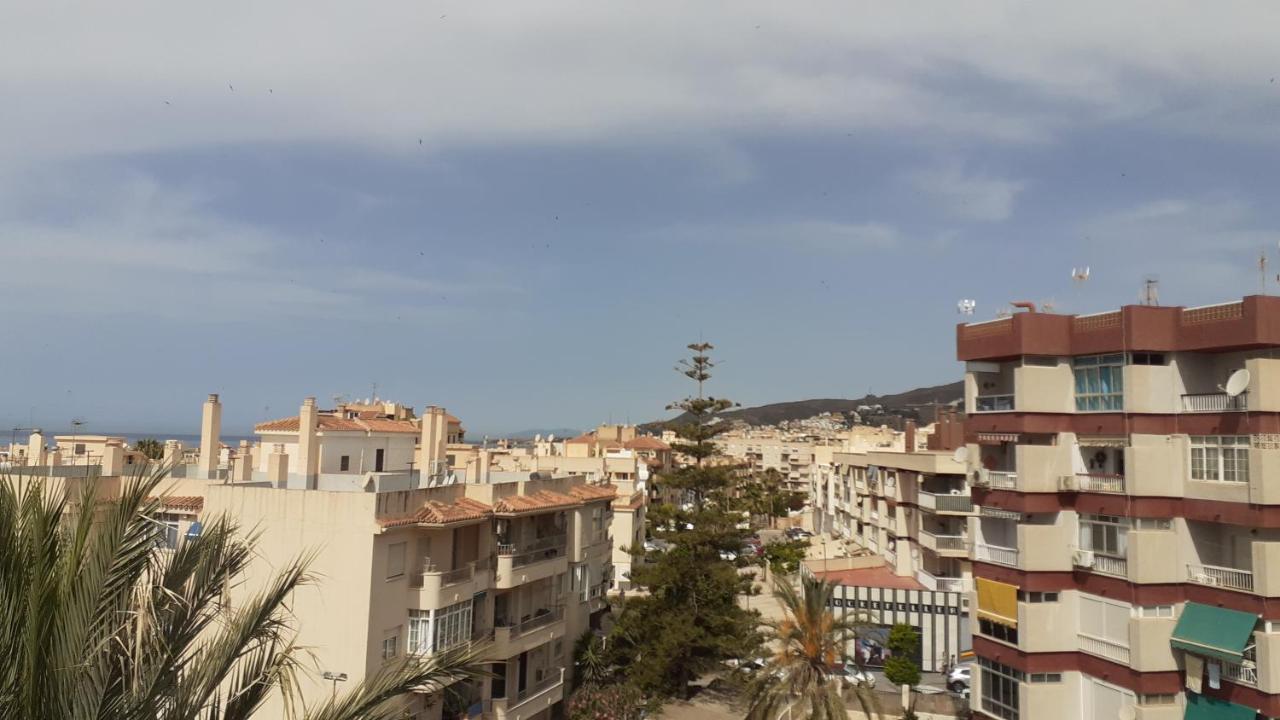 Amplio Piso Al Lado De La Playa En Nerja Apartment Exterior photo