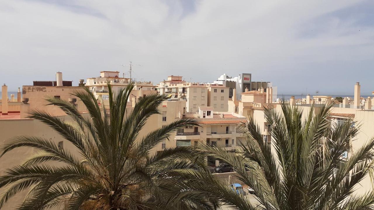 Amplio Piso Al Lado De La Playa En Nerja Apartment Exterior photo